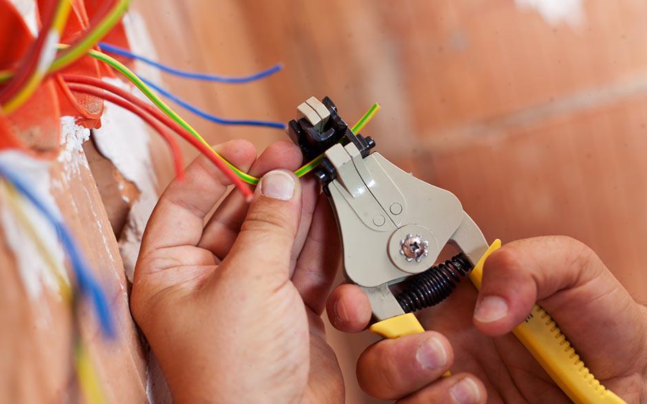 besoin d'un électricien Poissy